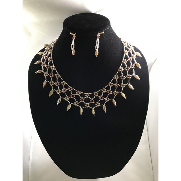 Handmade -Lace Like necklace set - Picture 1 of 6